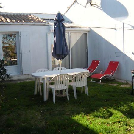 Petite Maison Charmante A La Couarde-Sur-Mer Avec Jardin Cloture エクステリア 写真